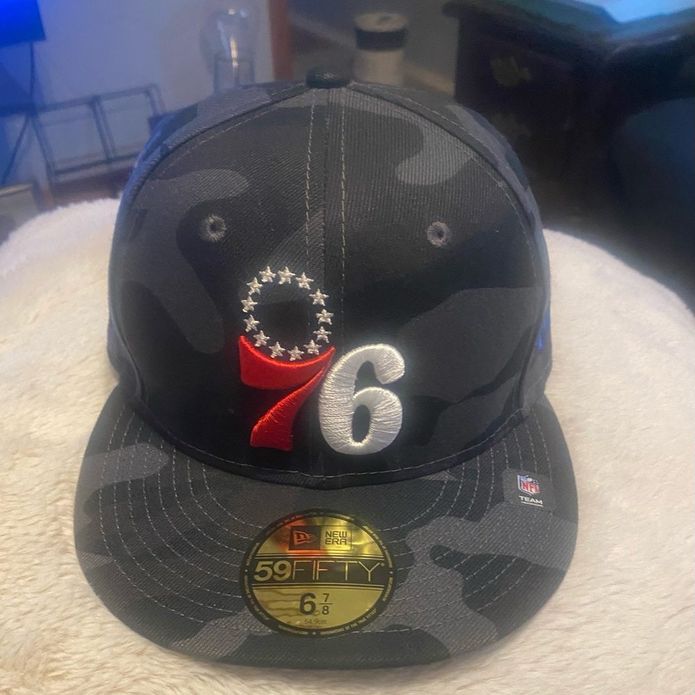 New Era Camo Fitted Philadelphia 76ers Hat